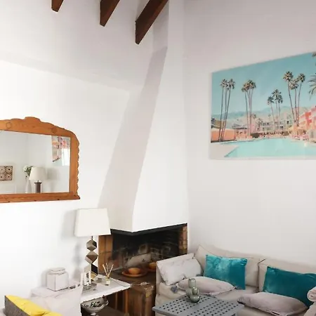 Дом отдыха Casa Bela, Casa Reformada En Muy Cerca De La Playa *