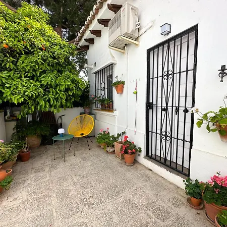 Dom wakacyjny Casa Bela, Casa Reformada En Muy Cerca De La Playa Marbella