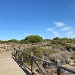 Hébergement de vacances Casa Bela, Casa Reformada En Muy Cerca De La Playa *