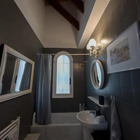 Casa Bela, Casa Reformada En Muy Cerca De La Playa * Marbella