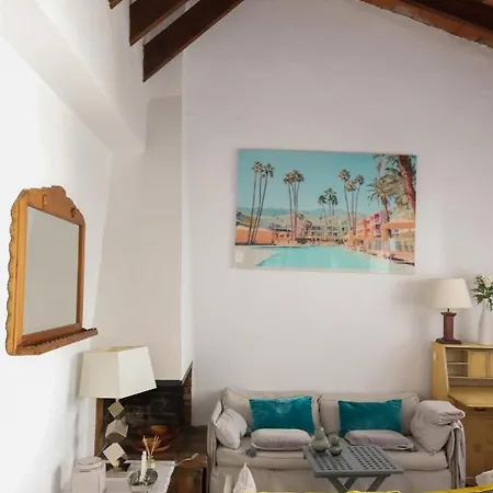 Casa Bela, Casa Reformada En Muy Cerca De La Playa Дом отдыха Марбелья