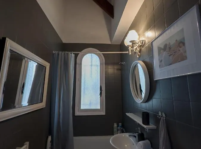 Casa Bela, Casa Reformada En Muy Cerca De La Playa * Марбелья