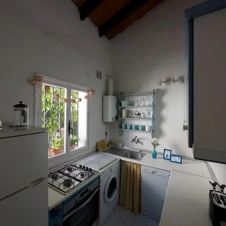 Hébergement de vacances Casa Bela, Casa Reformada En Muy Cerca De La Playa *